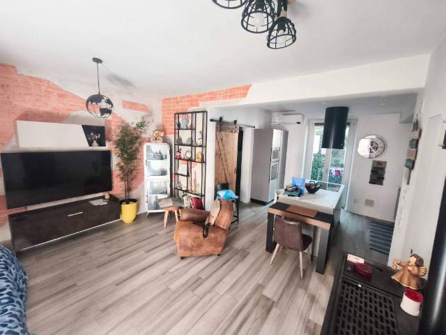 Villa Indipendente in vendita a Carpaneto Piacentino, Reggio Emilia