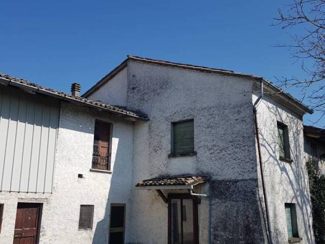 Villa Indipendente in vendita a Carpaneto Piacentino, Reggio Emilia