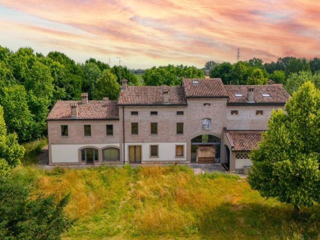 Villa Indipendente in vendita a Unione delle Terre d'Argine, Carpi