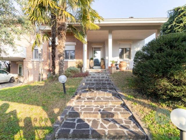 Villa Indipendente in vendita a Unione delle Terre d'Argine, Carpi