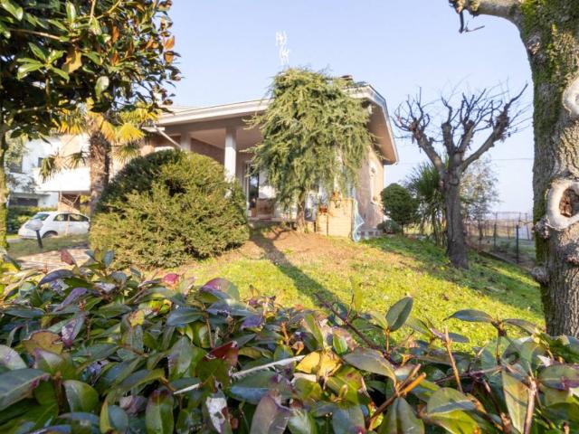 Villa Indipendente in vendita a Unione delle Terre d'Argine, Carpi
