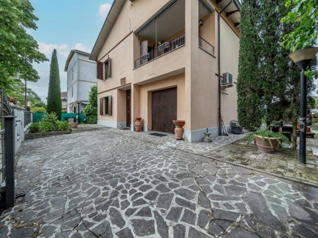 Villa Indipendente in vendita a Unione delle Terre d'Argine, Carpi