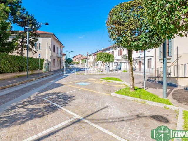 Villa Indipendente in vendita a Carpiano, Lombardia