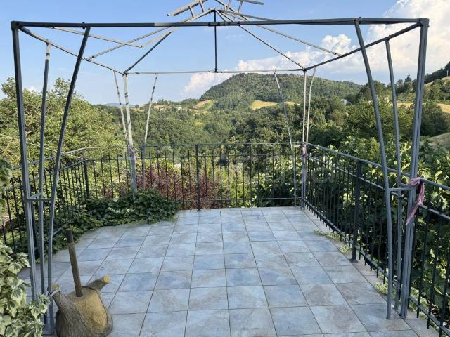 Villa Indipendente in vendita a Appennino Reggiano, Re