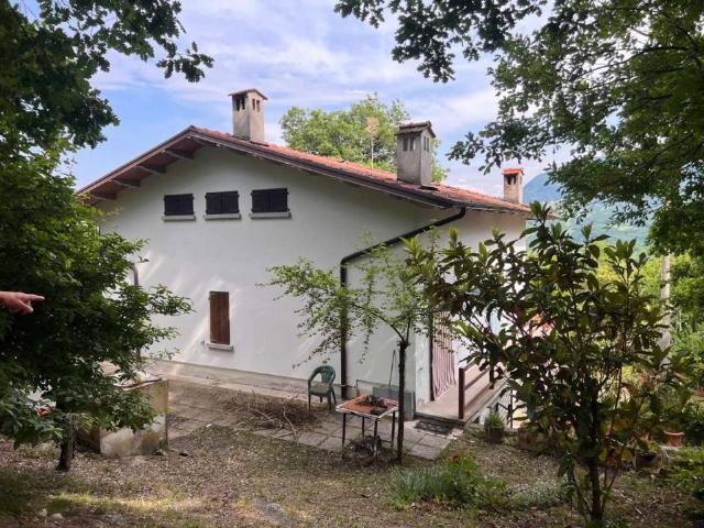 Villa Indipendente in vendita a Appennino Reggiano, Re