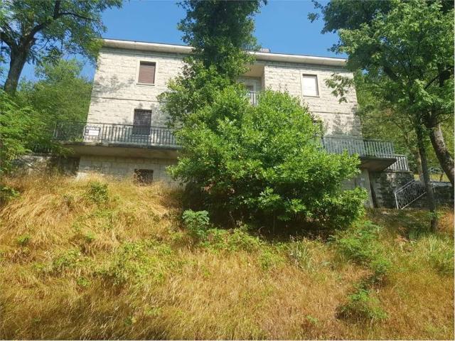 Villa Indipendente in vendita a Appennino Reggiano, Re