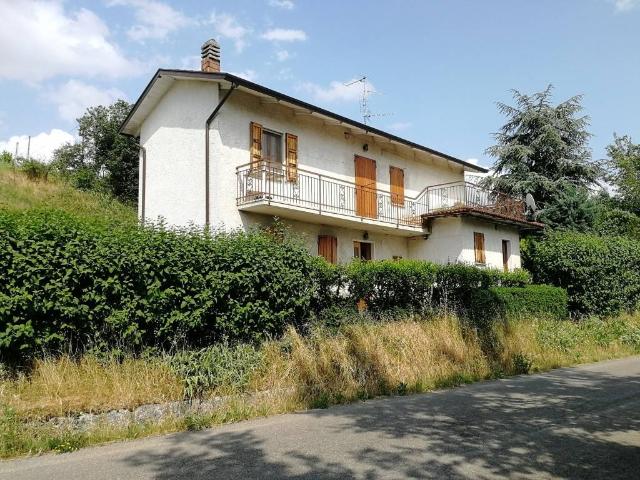 Villa Indipendente in vendita a Appennino Reggiano, Re