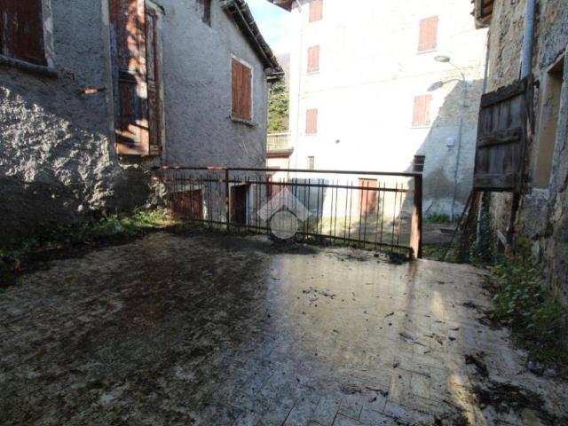Villa Indipendente in vendita a Appennino Reggiano, Re