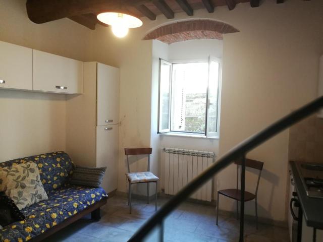 Villa Indipendente in vendita a Pontecimato, Carrara