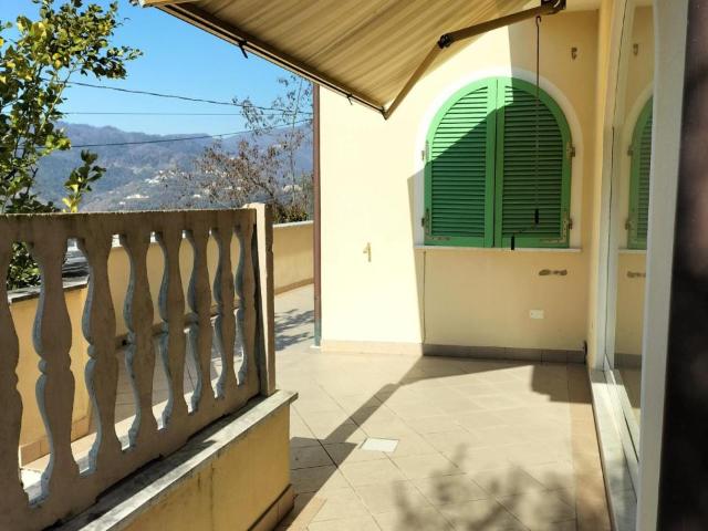 Villa Indipendente in vendita a Carrara, Toscana