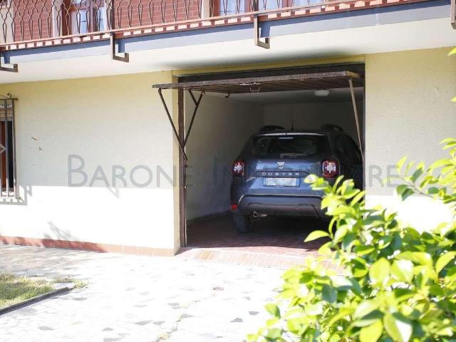 Villa Indipendente in vendita a Carrara, Toscana