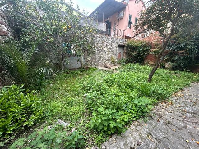 Villa Indipendente in vendita a Carrara, Toscana