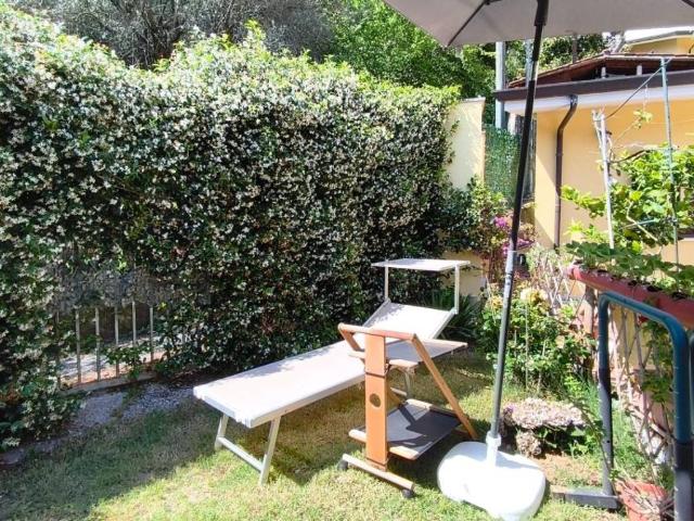 Villa Indipendente in vendita a Carrara, Toscana