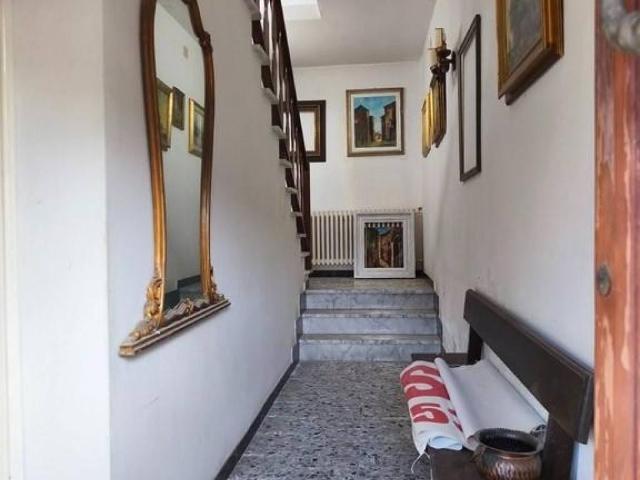 Villa Indipendente in vendita a Bonascola, Carrara