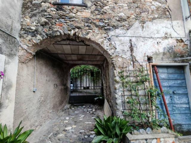 Villa Indipendente in vendita a Gildona, Carrara