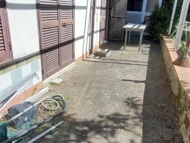Villa Indipendente in vendita a Carrara, Toscana