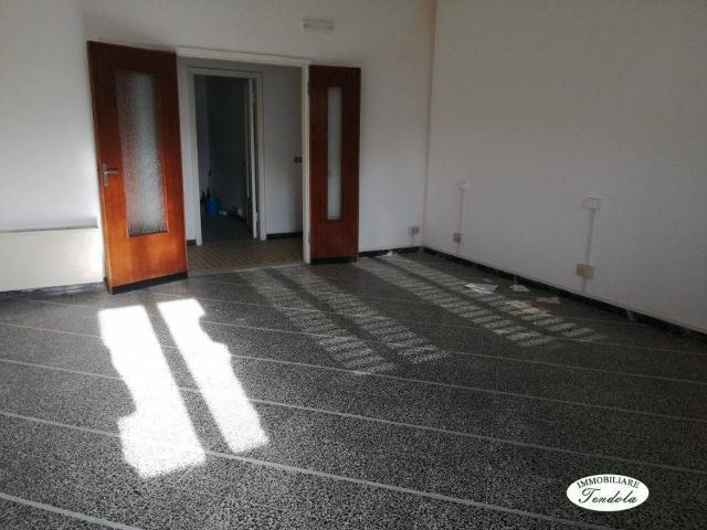 Villa Indipendente in vendita a La Prada, Carrara