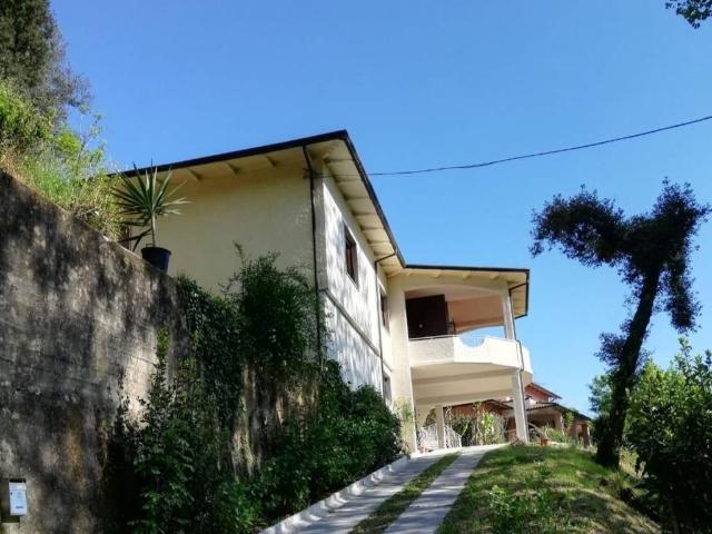 Villa Indipendente in vendita a Gildona, Carrara