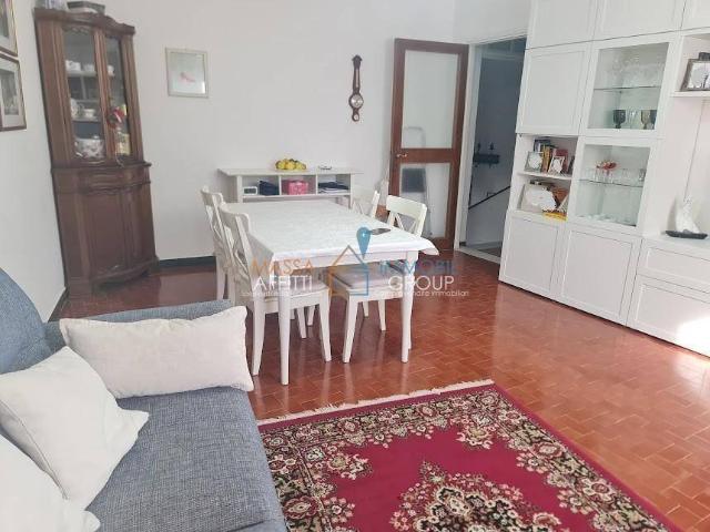 Villa Indipendente in vendita a Sant'Antonio, Carrara