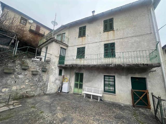 Villa Indipendente in vendita a Piemonte, Alessandria