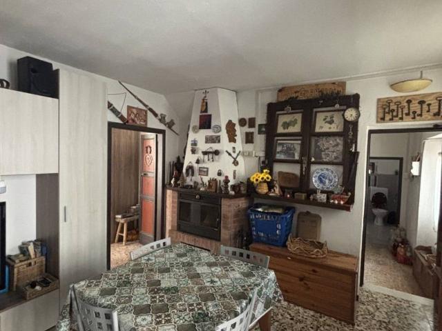 Villa Indipendente in vendita a Carro, Liguria