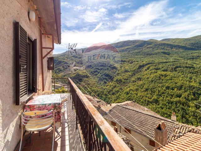 Villa Indipendente in vendita a Colli di Monte Bove, Carsoli
