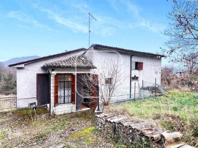 Villa Indipendente in vendita a Carsoli, Abruzzo