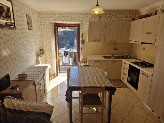 Villa Indipendente in vendita a Carsoli, Abruzzo