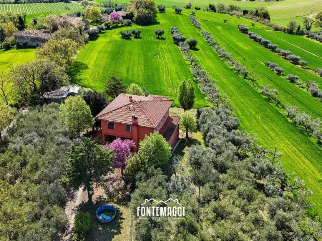 Villa Indipendente in vendita a Marche, Pesaro E Urbino
