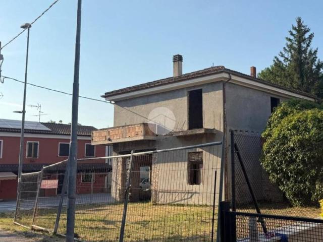 Villa Indipendente in vendita a Lucrezia, Cartoceto