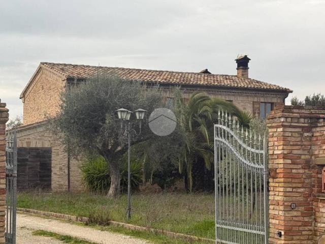 Rustico in vendita a Marche, Pesaro E Urbino