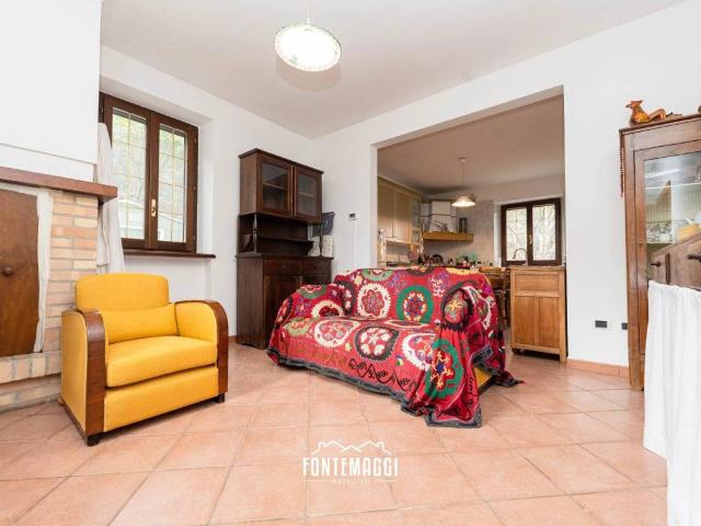 Villa Indipendente in vendita a Ripalta, Marche