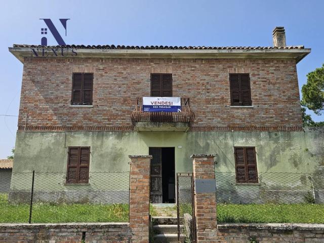 Villa Indipendente in vendita a Molinaccio, Marche