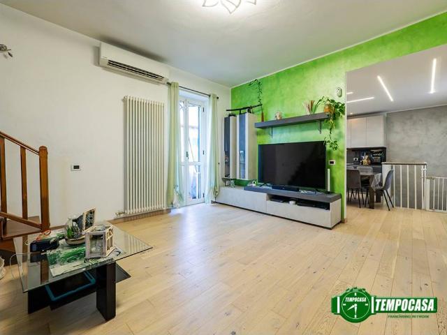 Villa Indipendente in vendita a Carugate, Lombardia