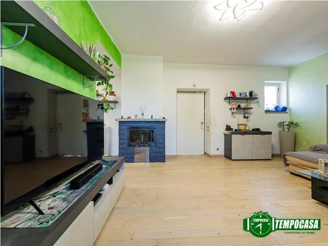 Villa Indipendente in vendita a Carugate, Lombardia