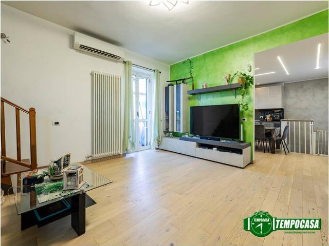 Villa Indipendente in vendita a Carugate, Lombardia