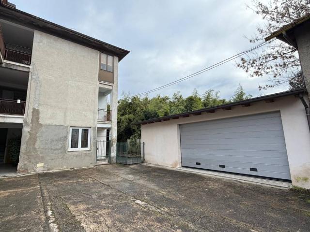 Villa Indipendente in vendita a Carvico, Lombardia