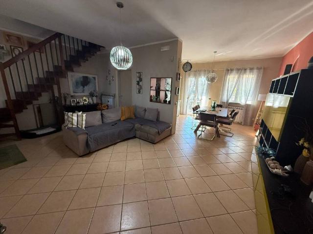 Villa Indipendente in vendita a Piemonte, Alessandria