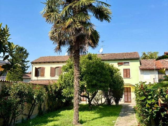 Villa Indipendente in vendita a Piemonte, Alessandria