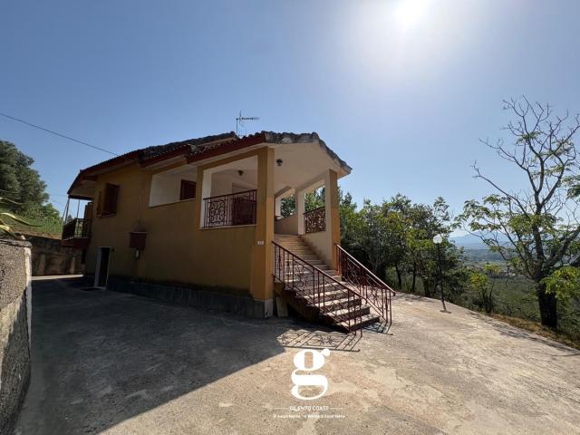 Villa Indipendente in vendita a Bivio di Acquavella, Casal Velino Marina