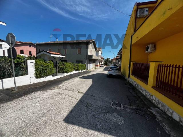 Villa Indipendente in vendita a Casalbordino, Abruzzo