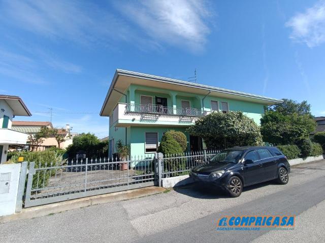 Villa Indipendente in vendita a Casale Di Scodosia, Veneto