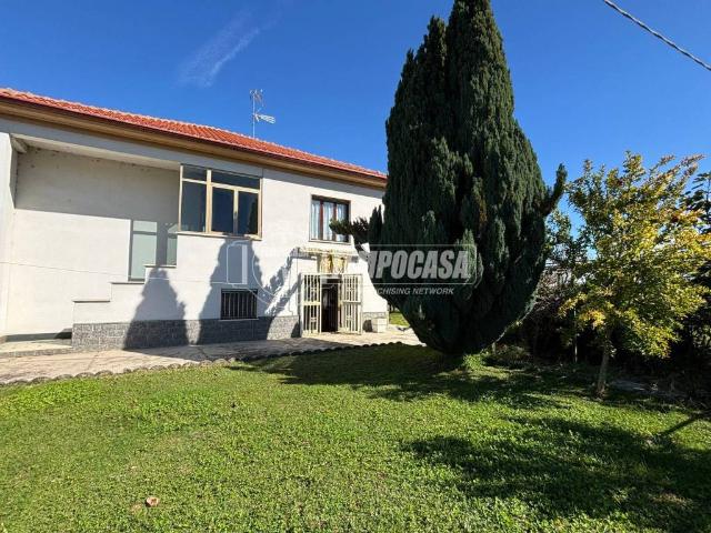 Villa Indipendente in vendita a Casale Popolo, Piemonte
