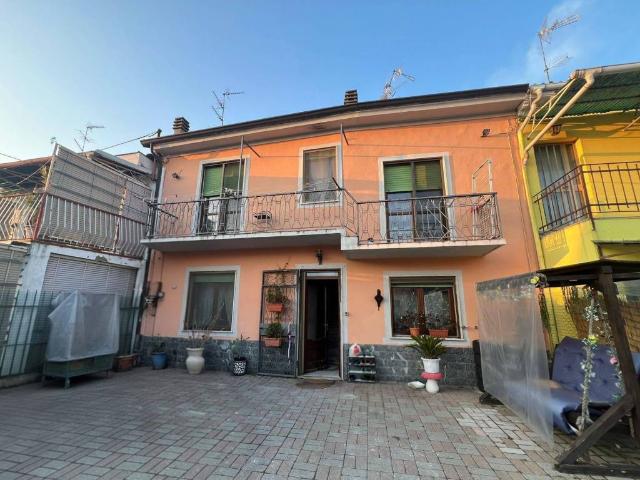Villa Indipendente in vendita a Casale Popolo, Piemonte