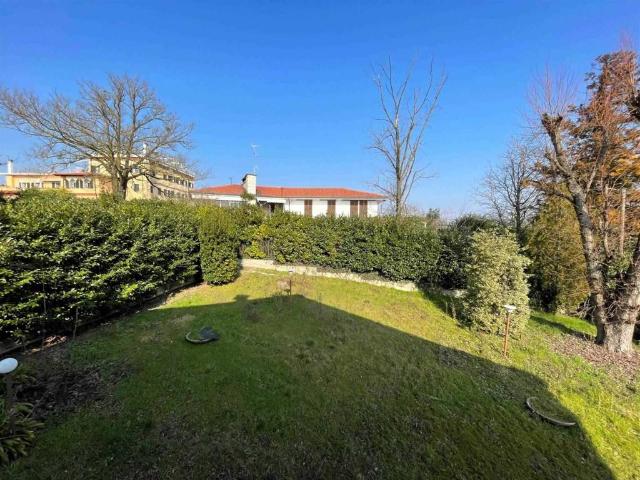 Villa Indipendente in vendita a Ronzone, Piemonte