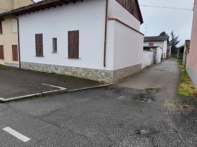 Villa Indipendente in vendita a Casale Popolo, Piemonte
