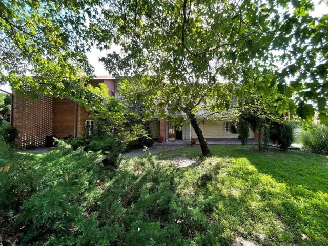 Villa Indipendente in vendita a Piemonte, Alessandria