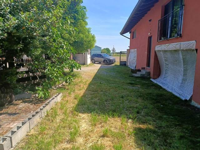 Villa Indipendente in vendita a Casale Popolo, Piemonte