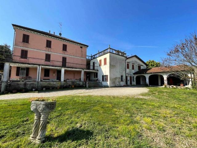 Villa Indipendente in vendita a Piemonte, Alessandria