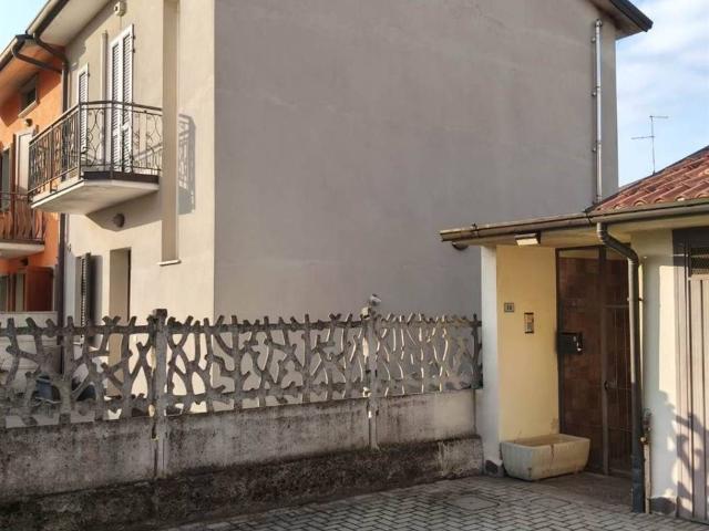 Villa Indipendente in vendita a Casaletto Vaprio, Lombardia